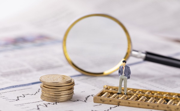 致敬汤伟鹏，致敬每一个守护万家灯火的平凡英雄！